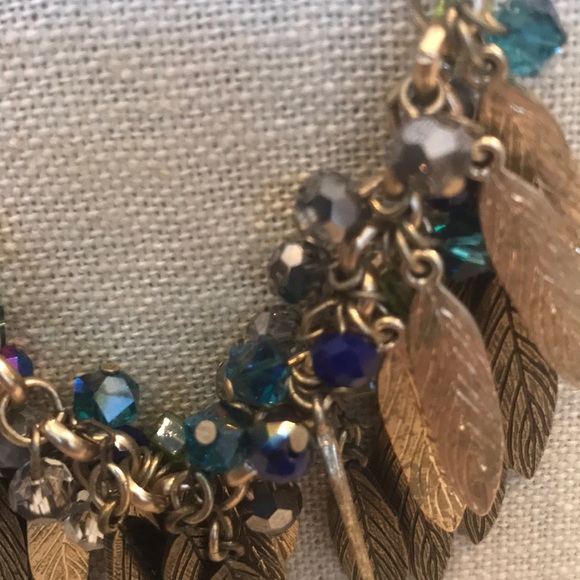 The Limited Necklace - Picture 4 of 5